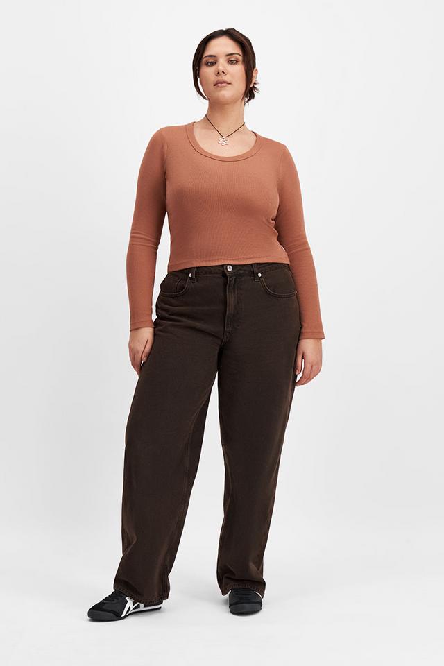 Bella (She/Her) Wears Size Large And Is 173cm Tall With 95cm Chest And 77cm Waist