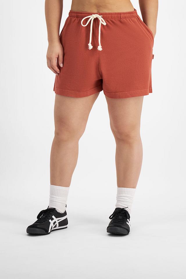 Taylor (She/Her) wears size Large and is 161cm tall with 98cm chest and 74cm waist
