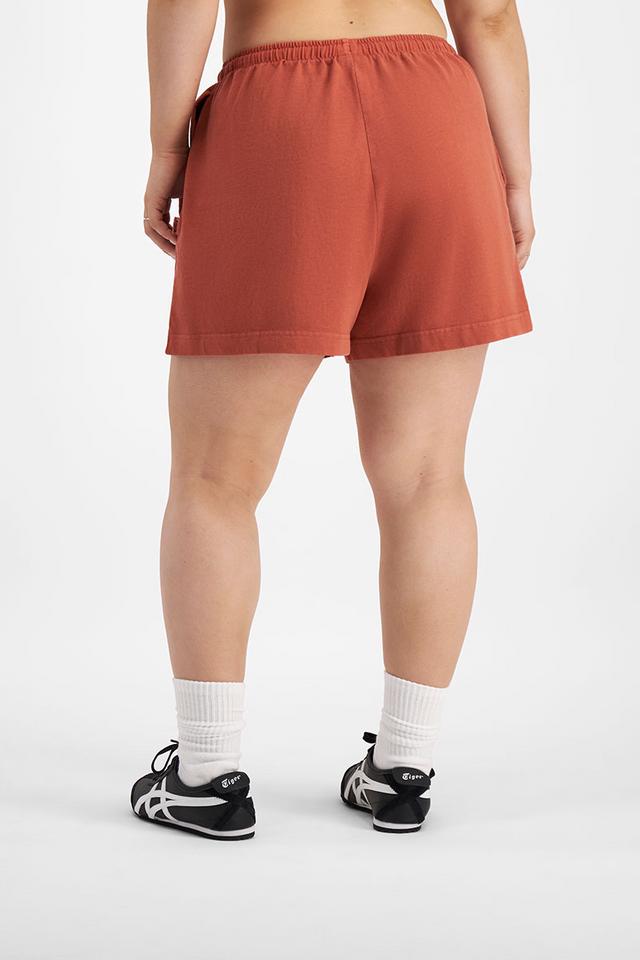 Taylor (She/Her) wears size Large and is 161cm tall with 98cm chest and 74cm waist