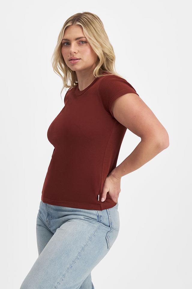 Zoe (She/Her) wears size Large and is 170cm tall with 98cm chest and 85cm waist