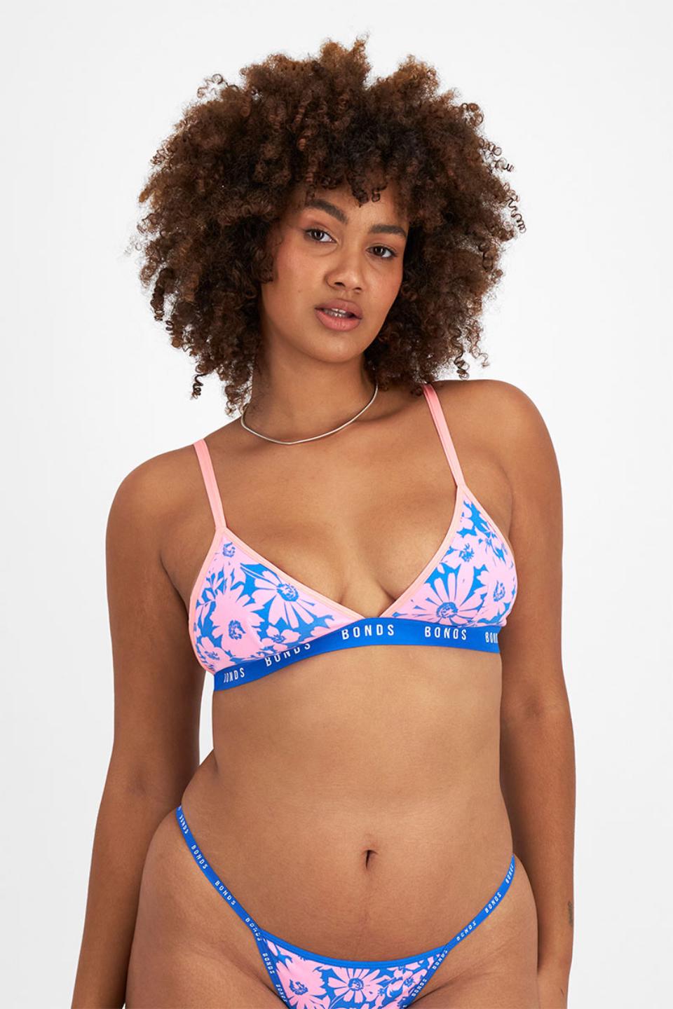 Madeleine (She/Her) wears a size 16 is 181cm tall with 99cm bust a 88cm waist and 118cm hip.