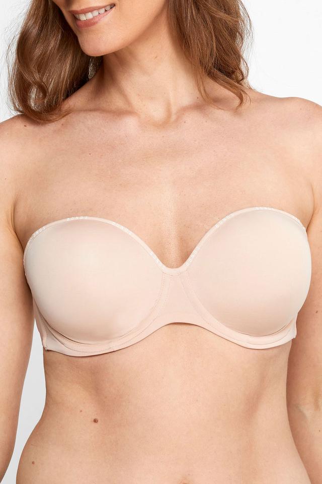 Model wears size 14DD, is 183cm tall with 97cm bust and 78cm waist