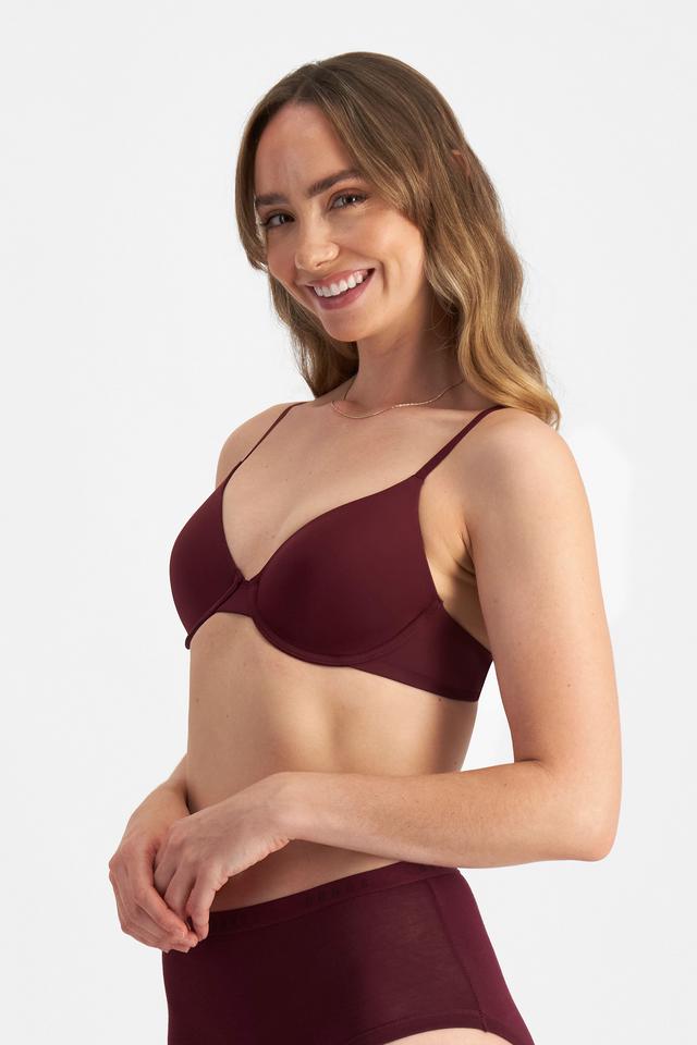 Mikaela (She/Her) wears size 12B and is 177cm tall with 89cm chest and 66cm waist