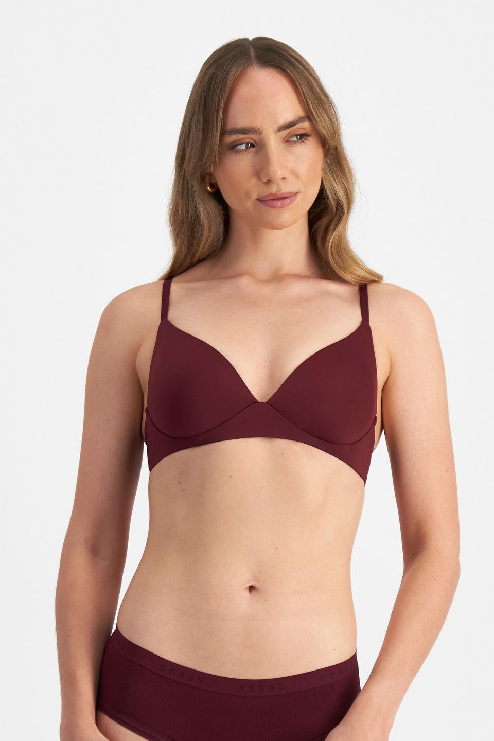 Mikaela (She/Her) wears size 12B and is 177cm tall with 89cm chest and 66cm waist