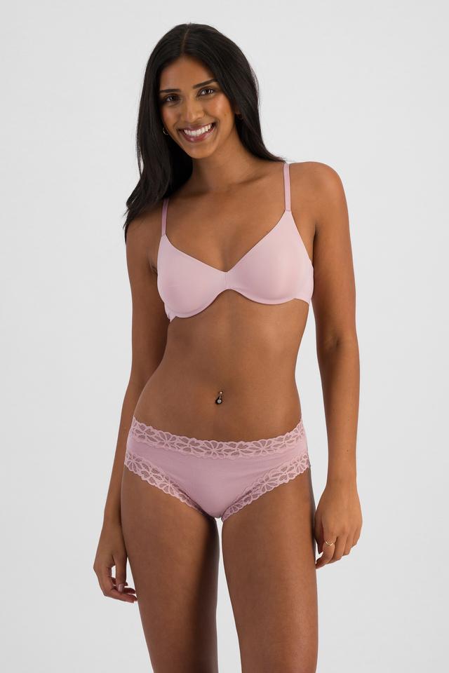 NAYA (She/Her) wears size 10 and is 174cm tall with 80cm chest and 63cm waist