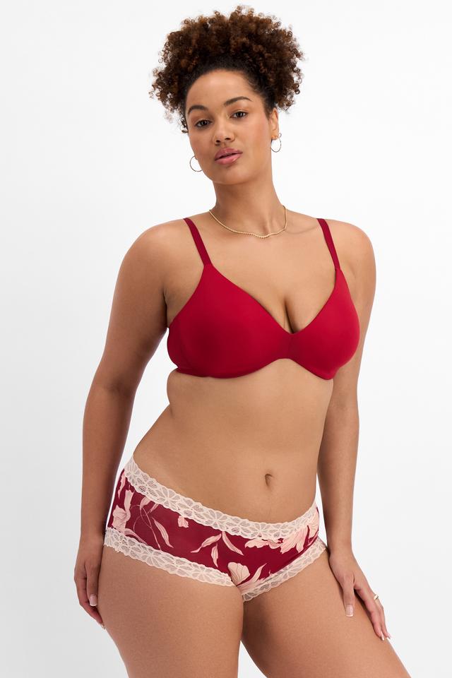 Madeleine (She/Her) wears size 16 and is 181cm tall with 99cm chest and 88cm waist