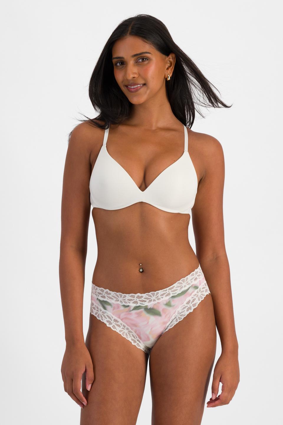 NAYA (She/Her) wears size 10 and is 174cm tall with 80cm chest and 63cm waist