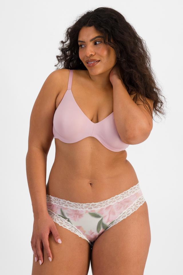 Laura (She/Her) wears size 14 and is 165cm tall with 94cm chest and 76cm waist