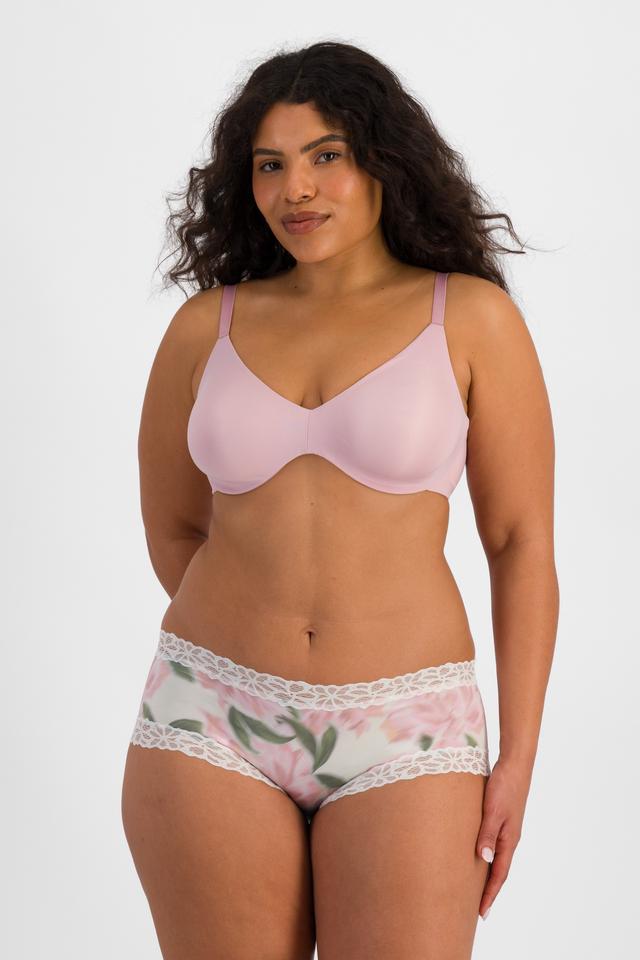 Laura (She/Her) wears size 14 and is 165cm tall with 94cm chest and 76cm waist