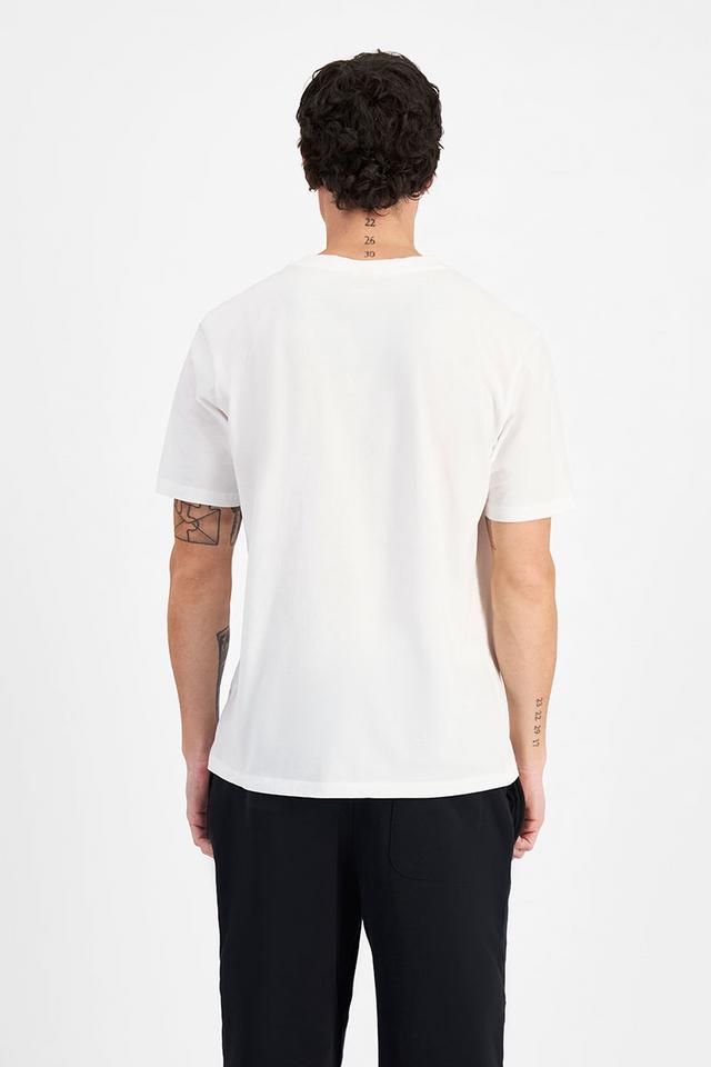 Luke (He/Him) wears size Medium and is 184cm tall