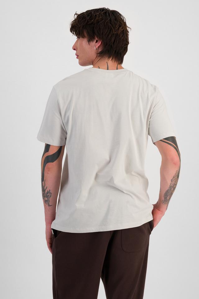 Jai (He/Him) wears size M and is 185cm tall with 92cm chest and 71cm waist