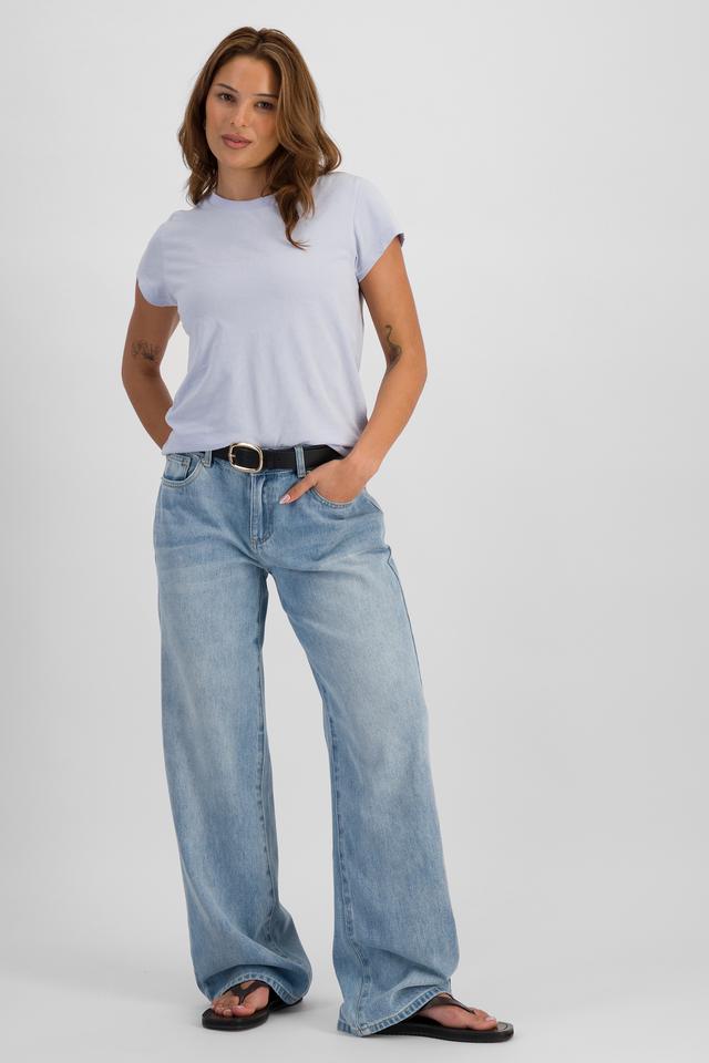 Melissa (She/Her) wears size S and is 169cm tall with 86cm chest and 66cm waist