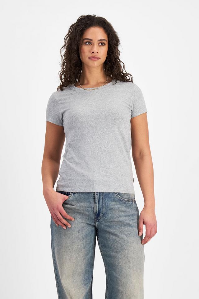 Laila (She/Her) wears size Small and is 180cm tall with 91cm chest and 74cm waist
