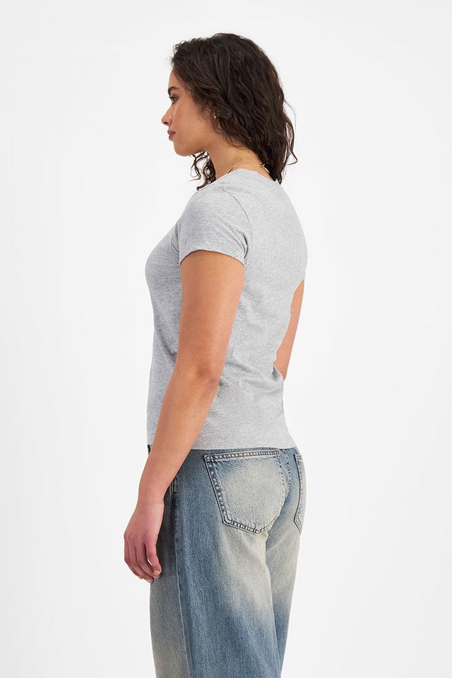 Laila (She/Her) wears size Small and is 180cm tall with 91cm chest and 74cm waist