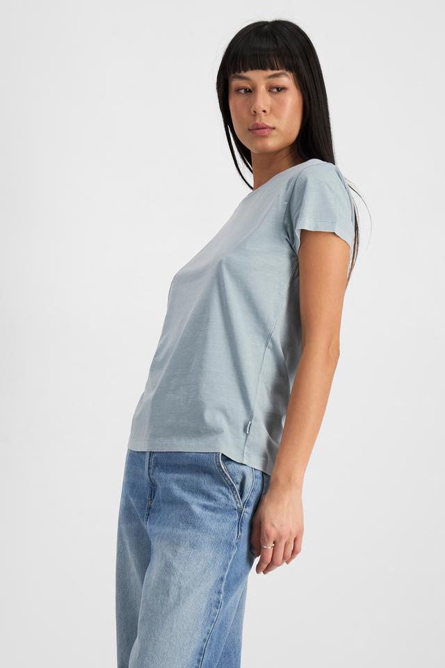 Nancy (She/Her) wears size S and is 170cm tall with 82cm chest and 64cm waist