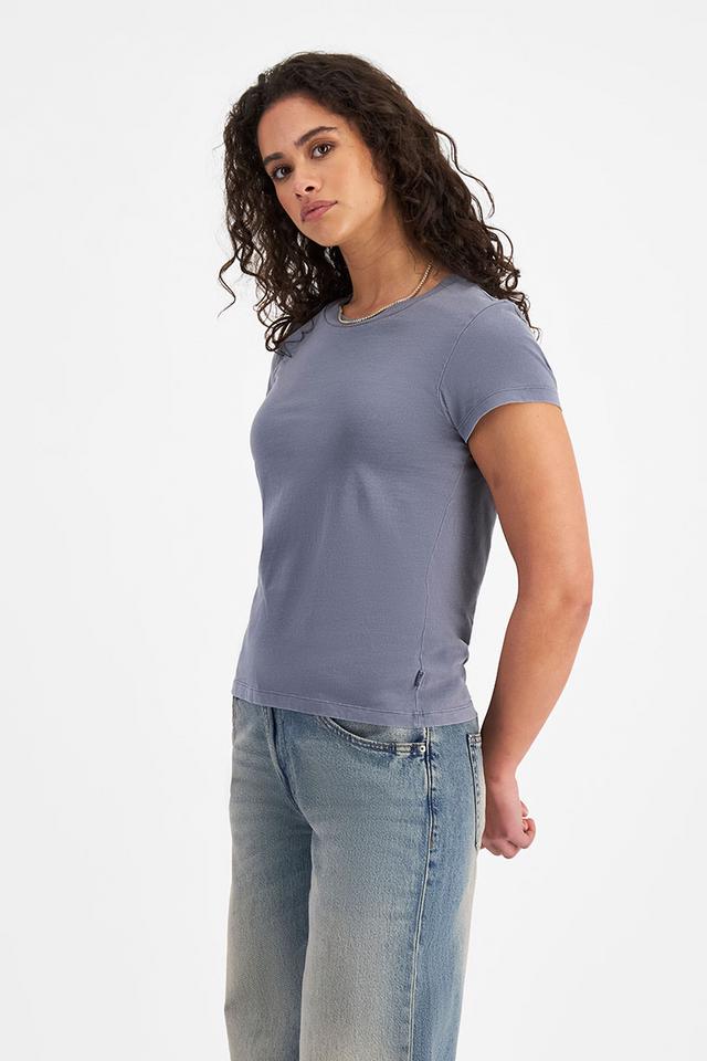 Laila (She/Her) wears size Small and is 180cm tall with 91cm chest and 74cm waist