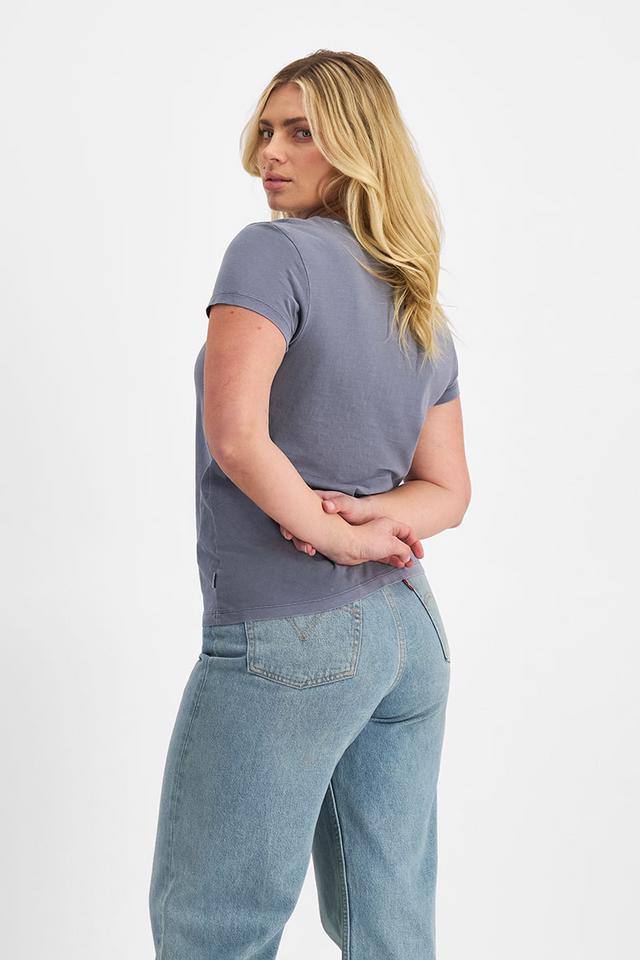 Zoe (She/Her) wears size Large and is 170cm tall with 98cm chest and 85cm waist