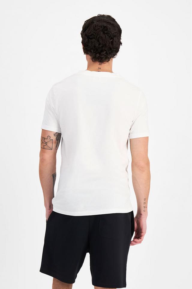 Luke (He/Him) wears size Medium and is 184cm tall