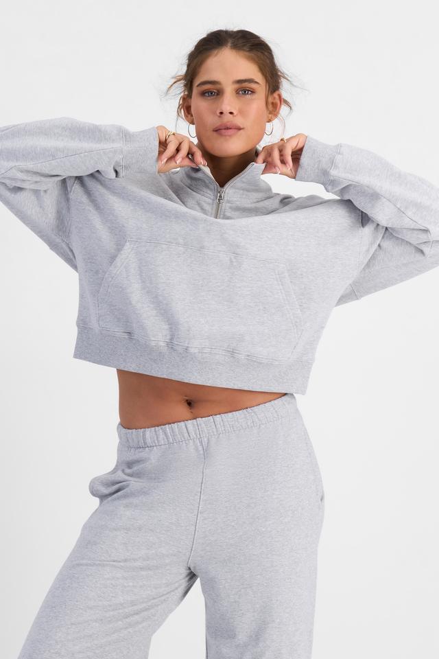 Olivia (She/Her) wears size S and is 176cm tall with cm chest and cm waist