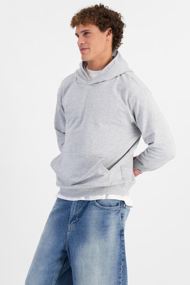 Kya (He/Him) wears size M and is 189cm tall with 99cm chest and 81cm waist