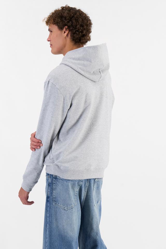 Kya (He/Him) wears size M and is 189cm tall with 99cm chest and 81cm waist
