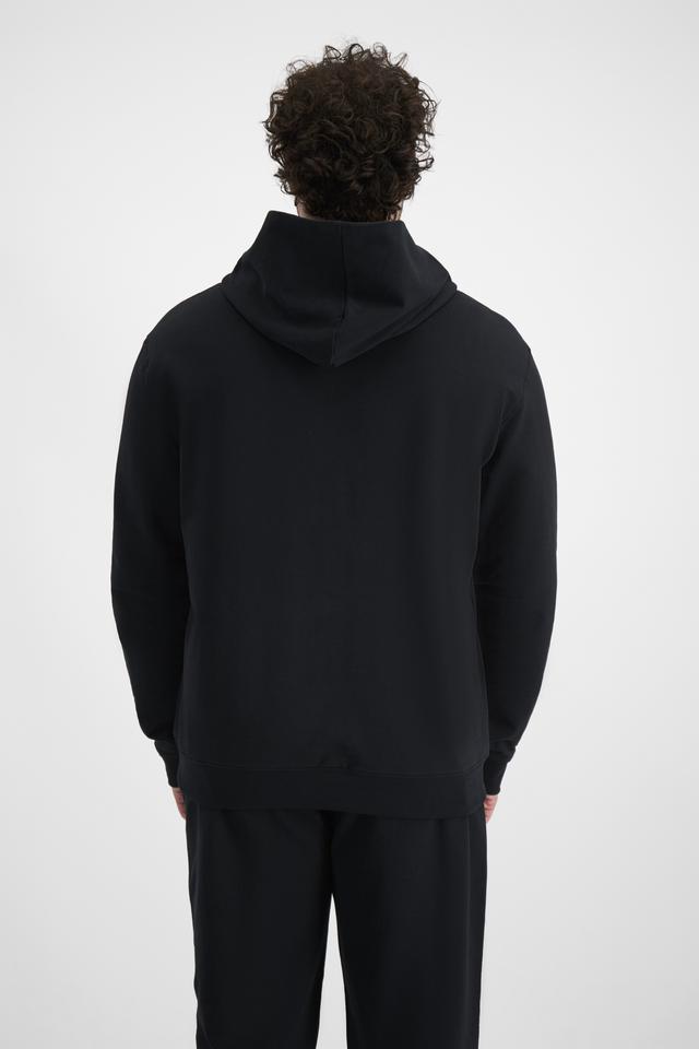 Sam (He/Him) wears size XL and is 178cm tall with 112cm chest and cm waist