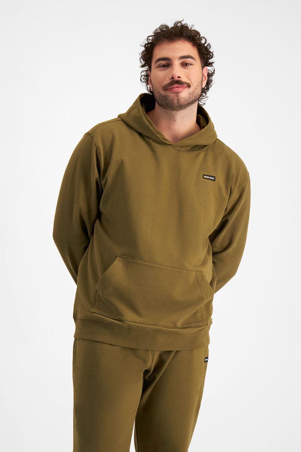 Sam (He/Him) Wears Size XL And Is 178cm Tall With 112cm Chest
