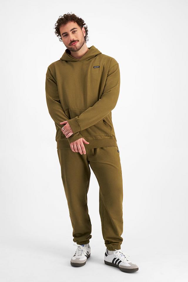 Sam (He/Him) Wears Size XL And Is 178cm Tall With 112cm Chest