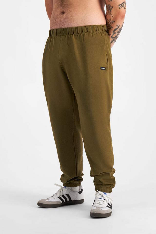 Sam (He/Him) Wears Size XL And Is 178cm Tall With 112cm Chest