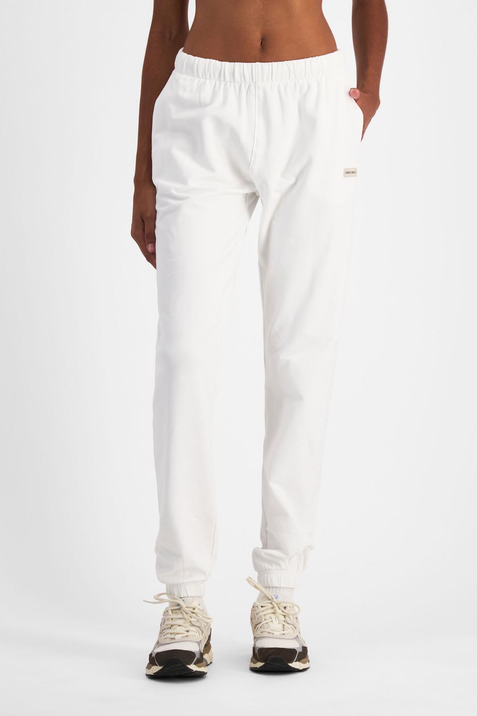 Norway (She/Her) wears size S and is 178cm tall with 82cm chest and 69cm waist