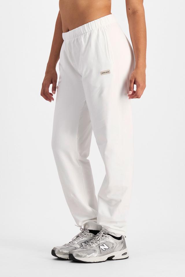 Alejandra (She/Her) wears size L and is 172cm tall with 100cm chest and 78cm waist