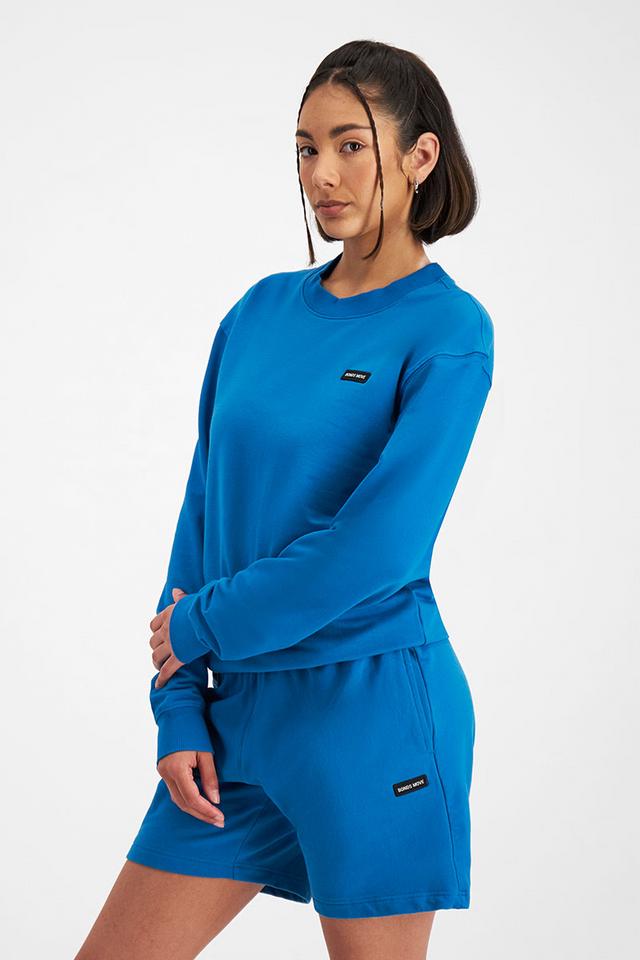 Tia (She/Her) wears size XS and is 173cm tall with 81cm chest and 58cm waist