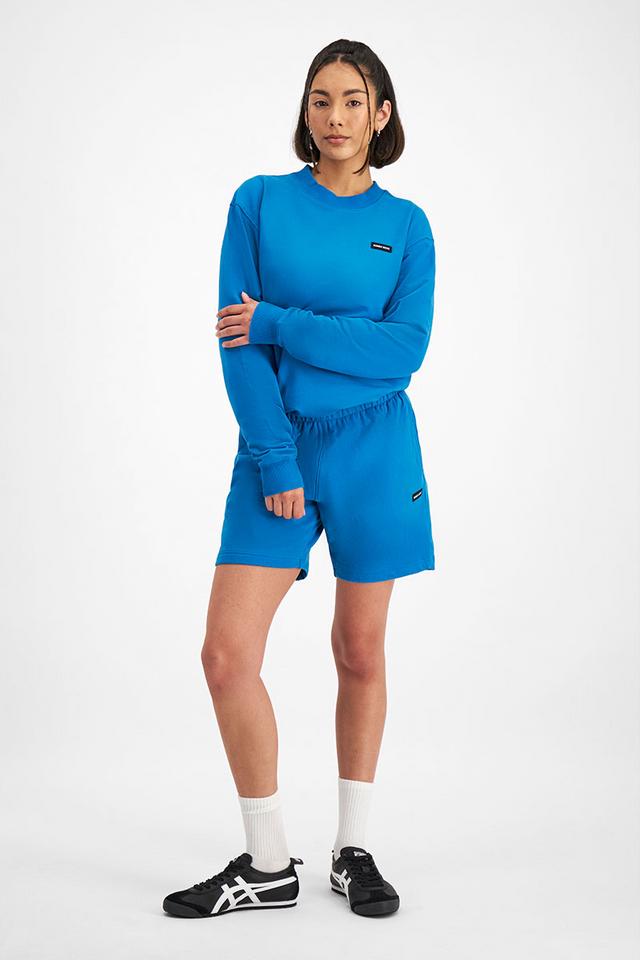 Tia (She/Her) wears size XS and is 173cm tall with 81cm chest and 58cm waist