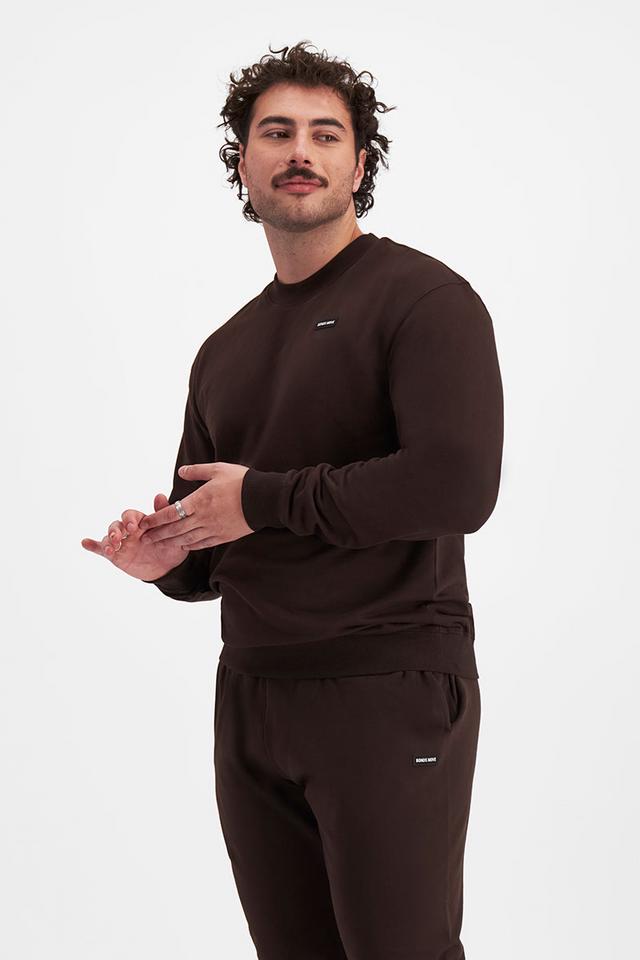 Sam (He/Him) wears size XL and is 178cm tall with 112cm chest