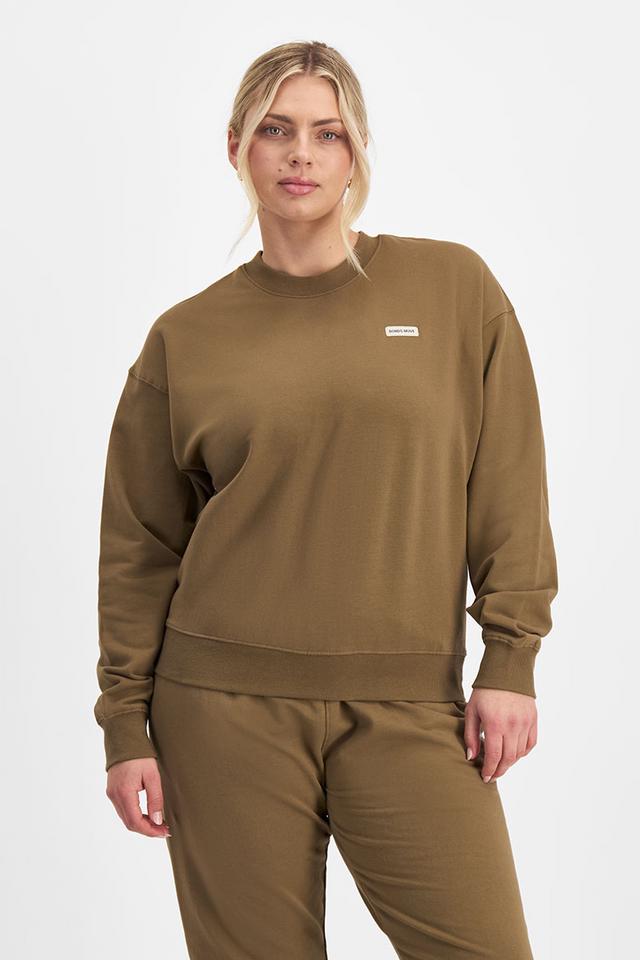 Zoe (She/Her) wears size Large and is 170cm tall with 98cm chest and 85cm waist