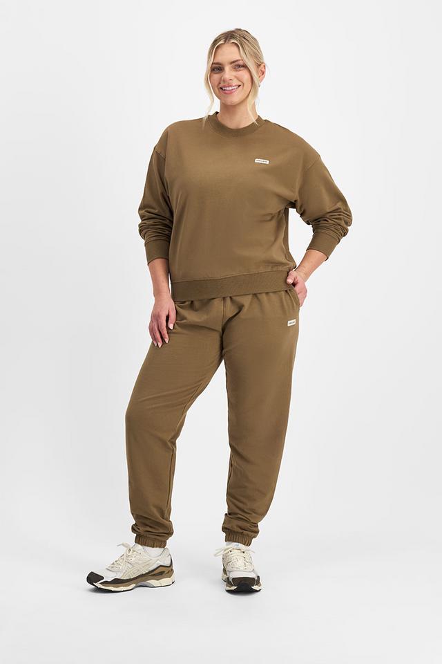 Zoe (She/Her) wears size Large and is 170cm tall with 98cm chest and 85cm waist