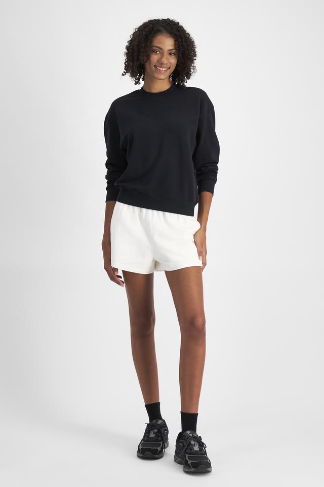Norway (She/Her) wears size S and is 178cm tall with 82cm chest and 69cm waist
