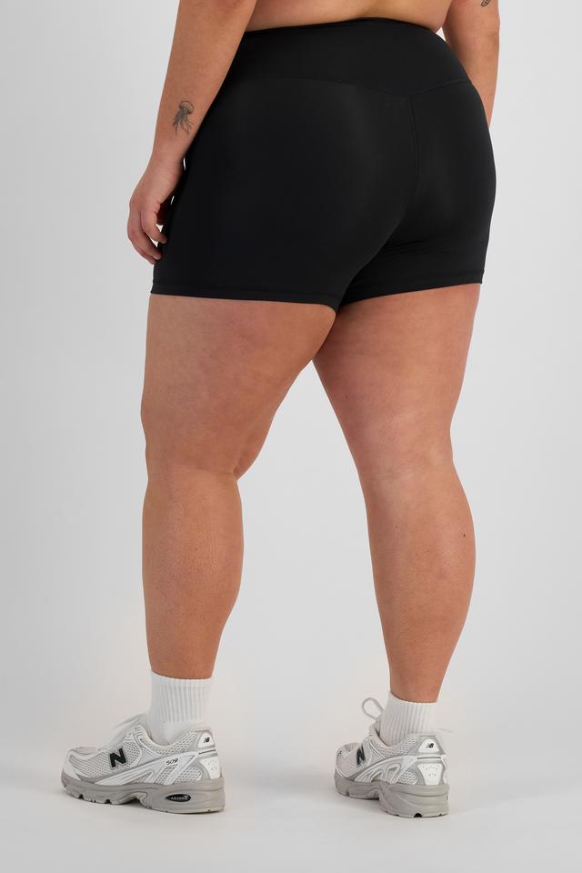 Move Hot Short