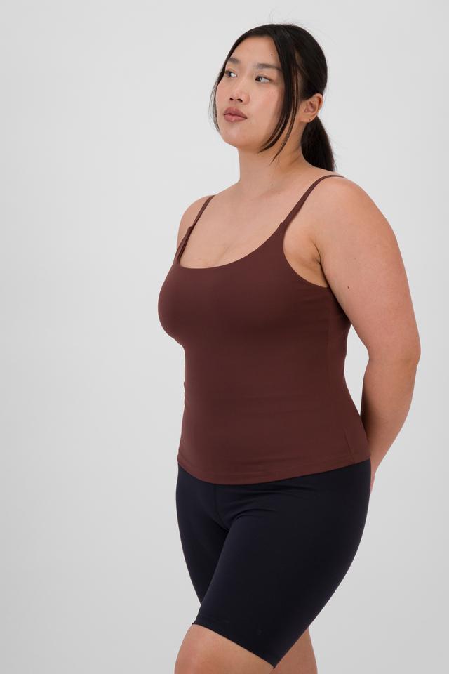 Chloe (She/Her) wears size L and is 165cm tall with 95cm chest and 78cm waist