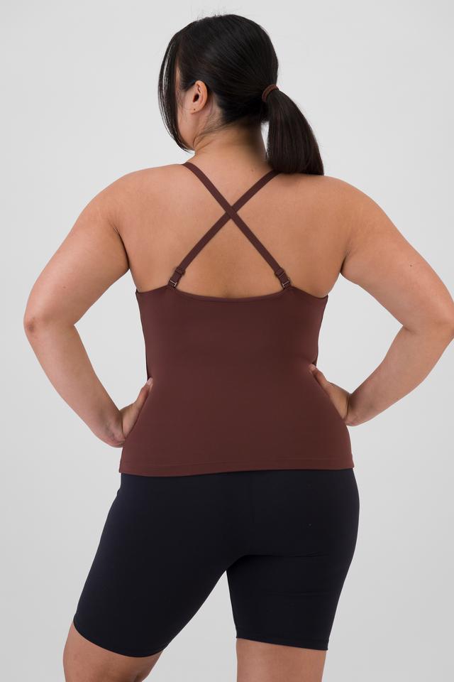 Chloe (She/Her) wears size L and is 165cm tall with 95cm chest and 78cm waist