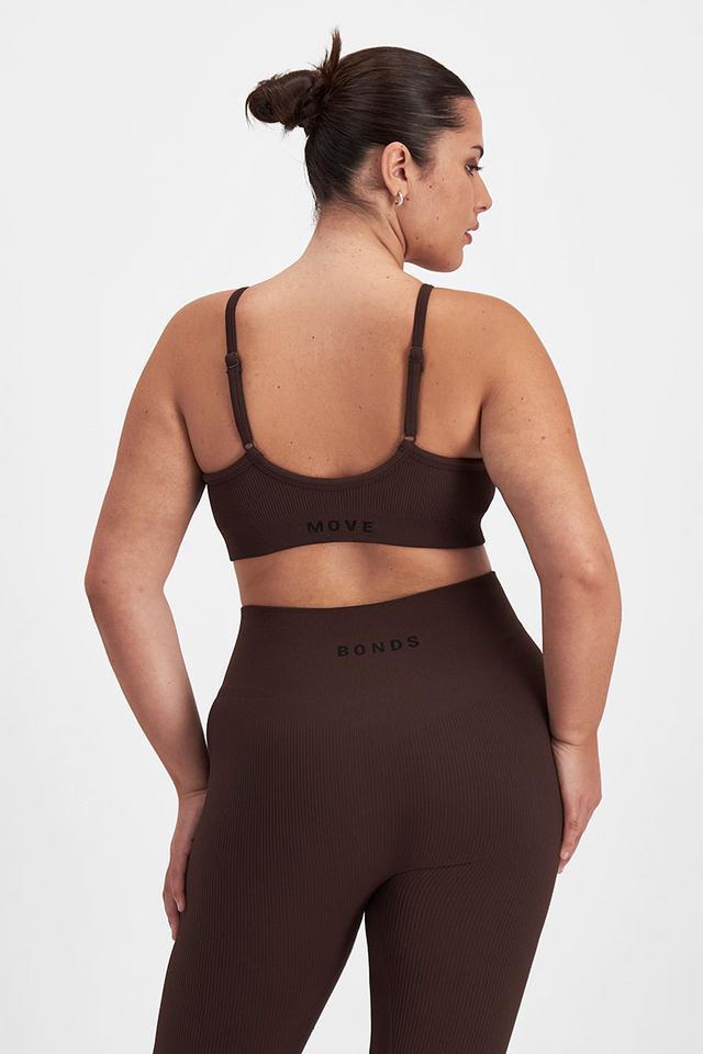 Bella (She/Her) Wears Size Large And Is 173cm Tall With 95cm Chest And 77cm Waist