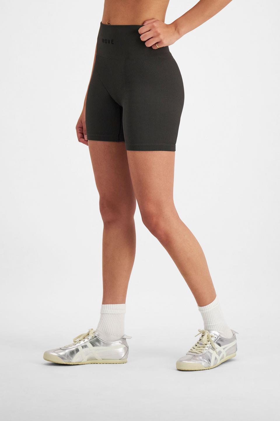 Move Rib Seamless Midi Short