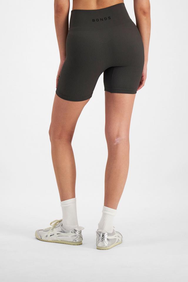 Move Rib Seamless Midi Short