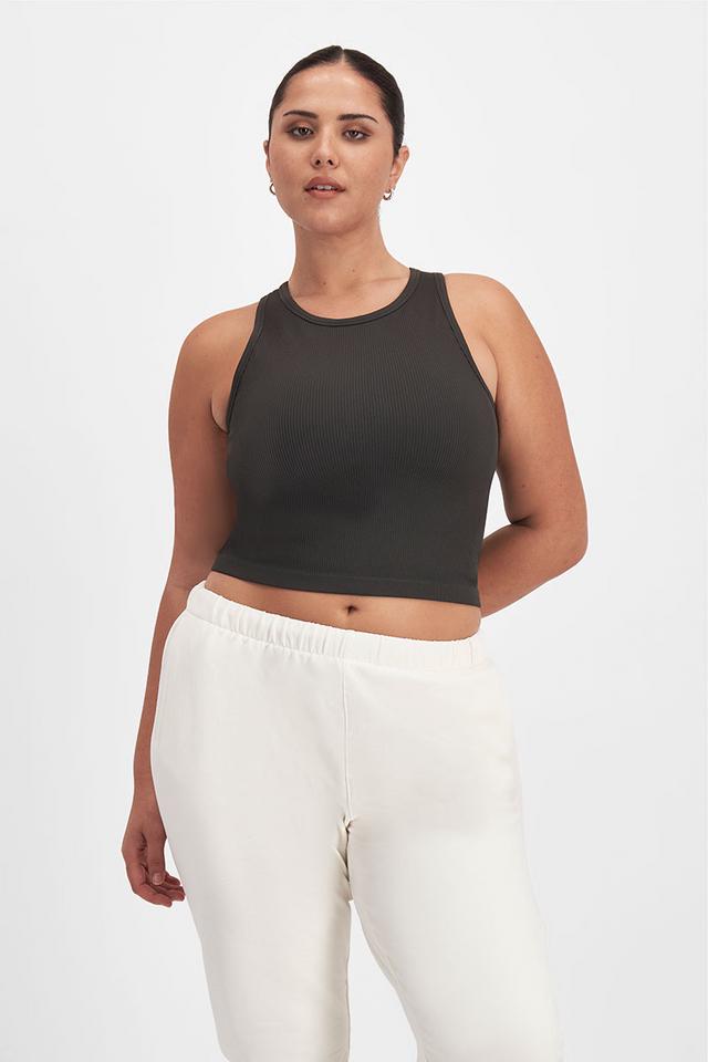 Bella (She/Her) wears size Large and is 173cm tall with 95cm chest and 77cm waist