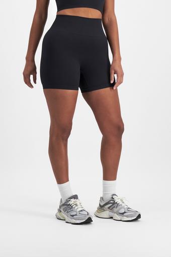 Move Seamless Hot Short (Black)