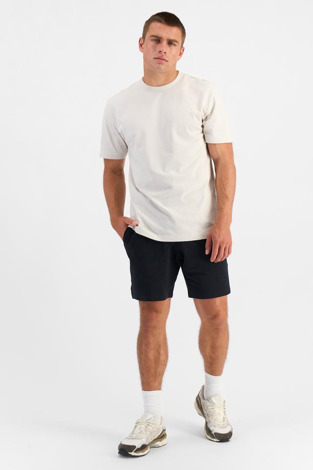 Charlie (He/Him) wears size M and is 183cm tall with 104cm chest and 85cm waist