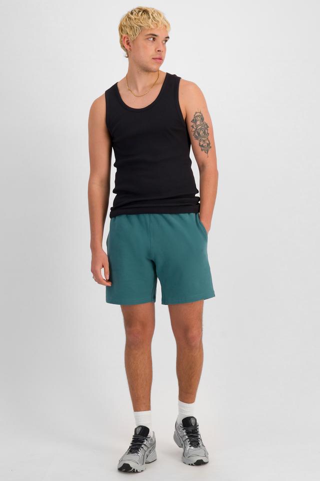 TOBIAS (He/Him) wears size M and is 187cm tall with 93cm chest and 78cm waist