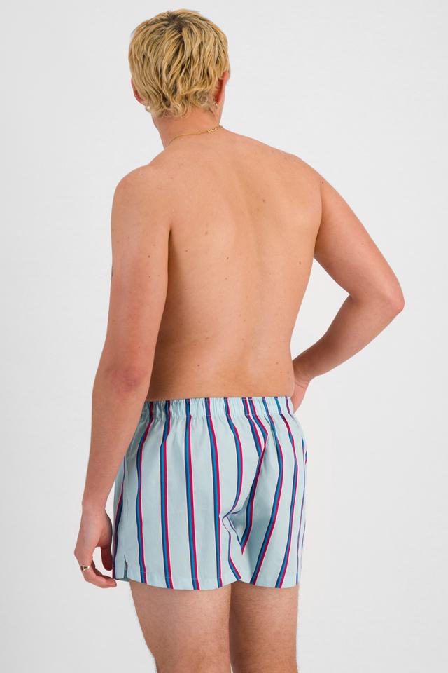 TOBIAS (He/Him) wears size M and is 187cm tall with 93cm chest and 78cm waist