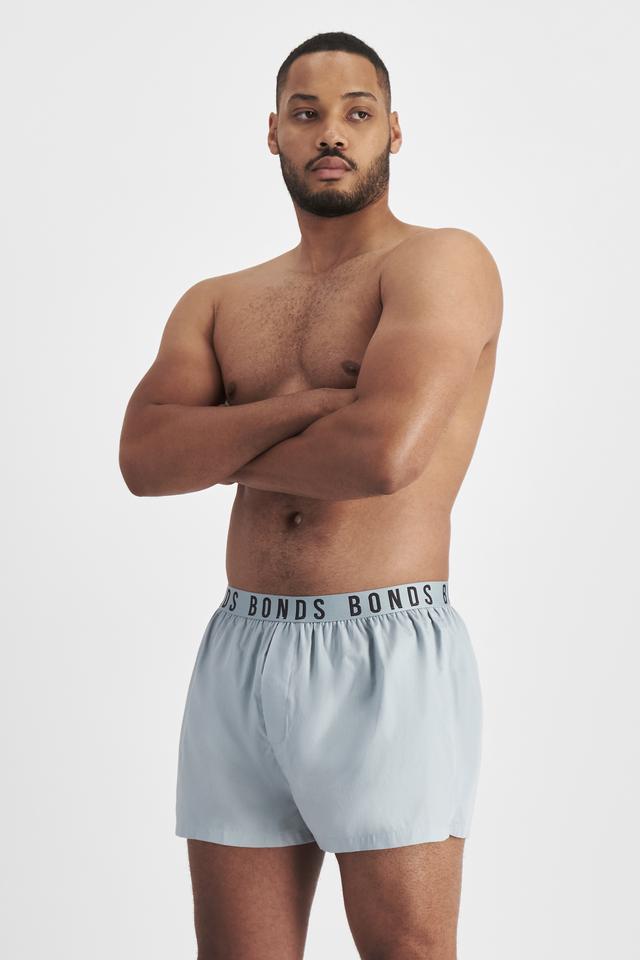 Jason (He/Him) wears size XL and is 194cm tall with 93cm chest and 113cm waist