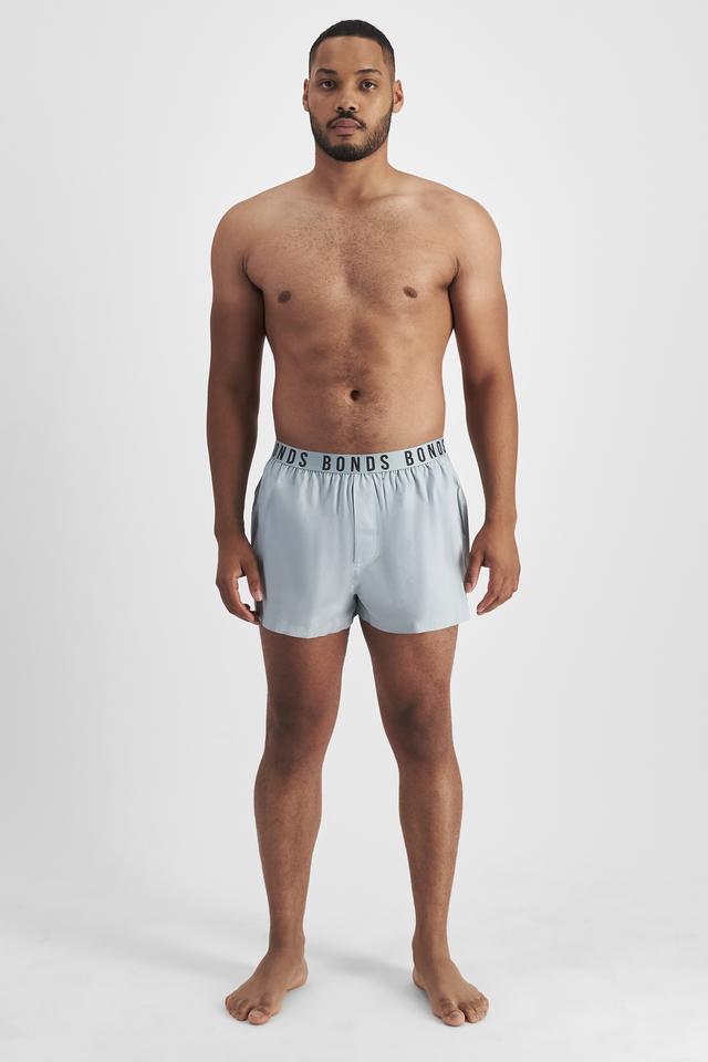 Jason (He/Him) wears size XL and is 194cm tall with 93cm chest and 113cm waist